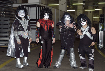 Wilbur Mullet - Mini Ace, Terra Jole - Mini Paulina, Travis Ellis - Mini Peter, Joseph James Fatale - Mini Gene