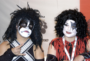 Travis Ellis - Mini Peter, Terra Jole - Mini Paulina