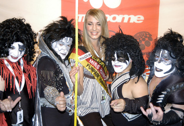 Terra Jole - Mini Paulina, Wilbur Mullet - Mini Ace, Katie Steiner, Travis Ellis - Mini Peter, Joseph James Fatale - Mini Gene