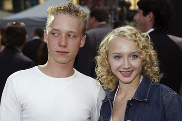 Anna Maria Mühe mit Begleitung