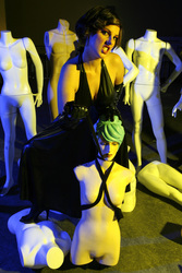 Herrin der Puppen / Mistress of Puppets