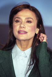 Lena Olin