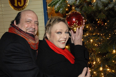 Dan Lahav, Barbara Schöne