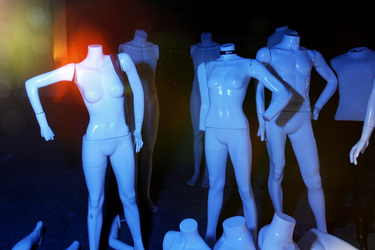 Herrin der Puppen / Mistress of Puppets