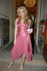 Lara-Isabelle Rentinck