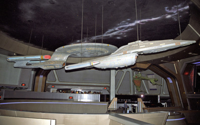 Raumschiff Voyager, Raumschiff Enterprise NCC-1701 D, Klingon Bird of Prey