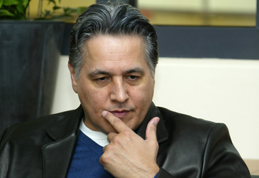Robert Beltran