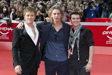 Charlie Bewley, Jamie Campbell Bower, Cameron Bright