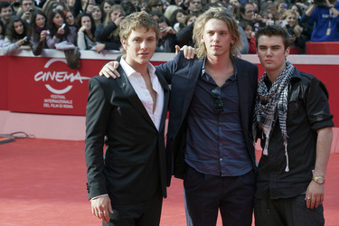 Charlie Bewley, Jamie Campbell Bower, Cameron Bright