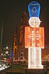 Nussknacker Modell an der Kaiser-Wilhelm-Gedächtniskirche