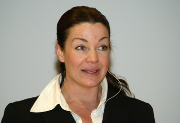 Claudia Christian