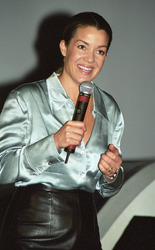 Claudia Christian