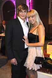 Annemarie Eilfeldwith mit Freund Steffen Cieszynski