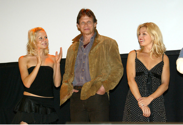 Gigi Edgley, Marc Singer, Clare Kramer