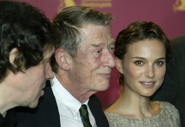 Stephen Rea, John Hurt, Natalie Portman