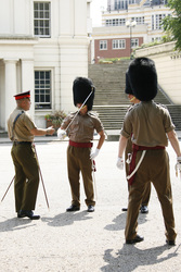 Welsh Guards beim Exerzieren im Hof der Wellington Barracks