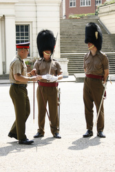 Welsh Guards beim Exerzieren im Hof der Wellington Barracks
