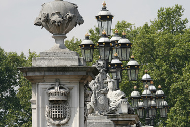 Lampen am Zaum vom Buckingham-Palast / Buckingham Palace
