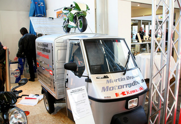 Vespa Piaggio Ape 50 Kasten Dreirad