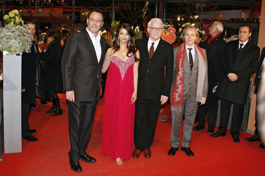 Jean Reno, Aishwarya Rai Bachchan, Steve Martin, Harald Zwart