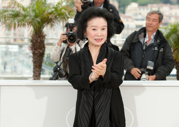 Yun Jung Hee / Jeong-hee Yoon