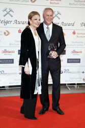 Farah Pahlavi, Robert Wilson