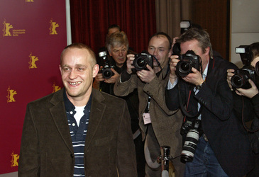 Jürgen Vogel mit Fotografen