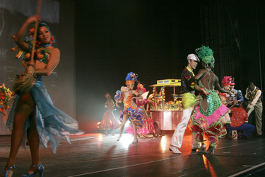 Tänzerinnen, Tänzer