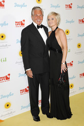 George Hamilton mit Freundin Barbara Sturm
