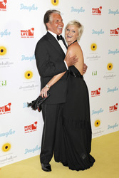 George Hamilton mit Freundin Barbara Sturm