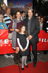 Jessica Schwarz, Valeria Eisenbart, Mads Mikkelsen