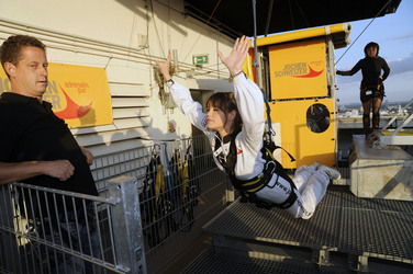 Jochen Schweizer, Emilia Schüle