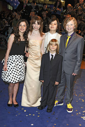 Lil Woods, Rosie Taylor-Ritson, Asa Butterfield, Oscar Steer, Eros Valhos