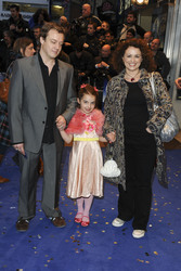 Nadia Sawalha mit Familie