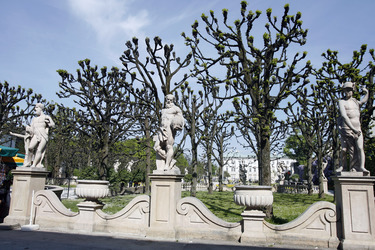 Statuen römischer Gottheiten