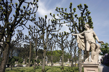 Statue von römischer Gottheit