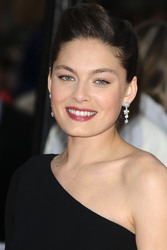 Alexa Davalos