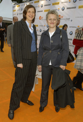 Renate Künast mit Begleitung