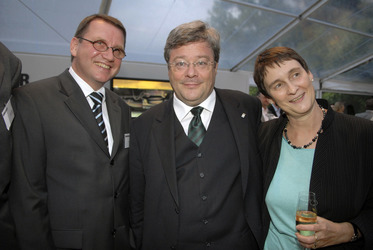 Reinhard Bütikofer (Mitte) mit Gästen