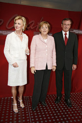 Liz Mohn, Angela Merkel