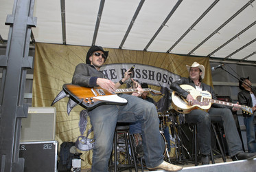 Stefan 'Russ T. Rocket' Buehler, Ansgar 'Frank Doe' Freyberg, Sascha 'Hoss Powers' Vollmer, André 'Guss Brooks' Neumann