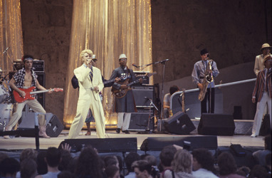 Steve Earle, David Bowie, Carmine Rojas, Carlos Alomar, Steve Eslon, Stan Harrison, Frank Simms