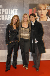 Jutta Fleck mit ihren Töchtern Beate Gallus (links) und Claudia Gallus (rechts)