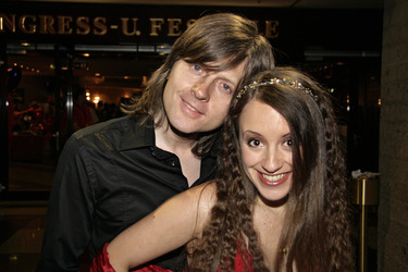 John Kelly, Maite Itoiz