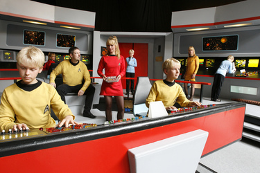 Trekkies auf der Brücke der Enterprise NCC-1701