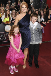 Patsy Palmer, James Forde, Maisie Smith