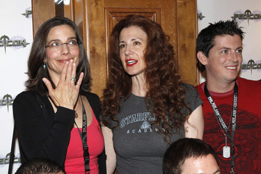 Terry Farrell, Suzie Plakson, Manu Intiraymi