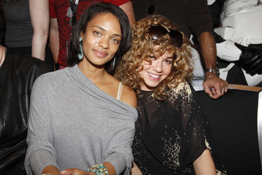 Kandyse McClure, Luciana Carro