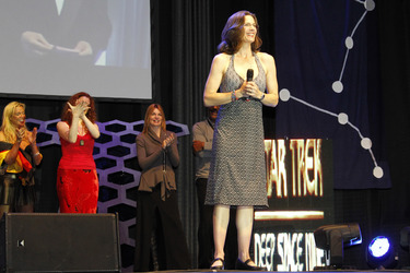 Chase Masterson, Suzie Plakson, Martha Hacket, Terry Farrell