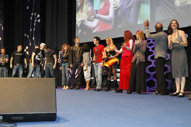 Gordon Michael Woolvett, Aaaron Douglas, Gareth David-Lloyd, James Marsters, Luciana Carro, Tahmoh Penikett, Kandyse McClure, Manu Intiraymi, Chase Masterson, Suzie Plakson, Martha Hackett, Michael Dorn, Terrz Farrell